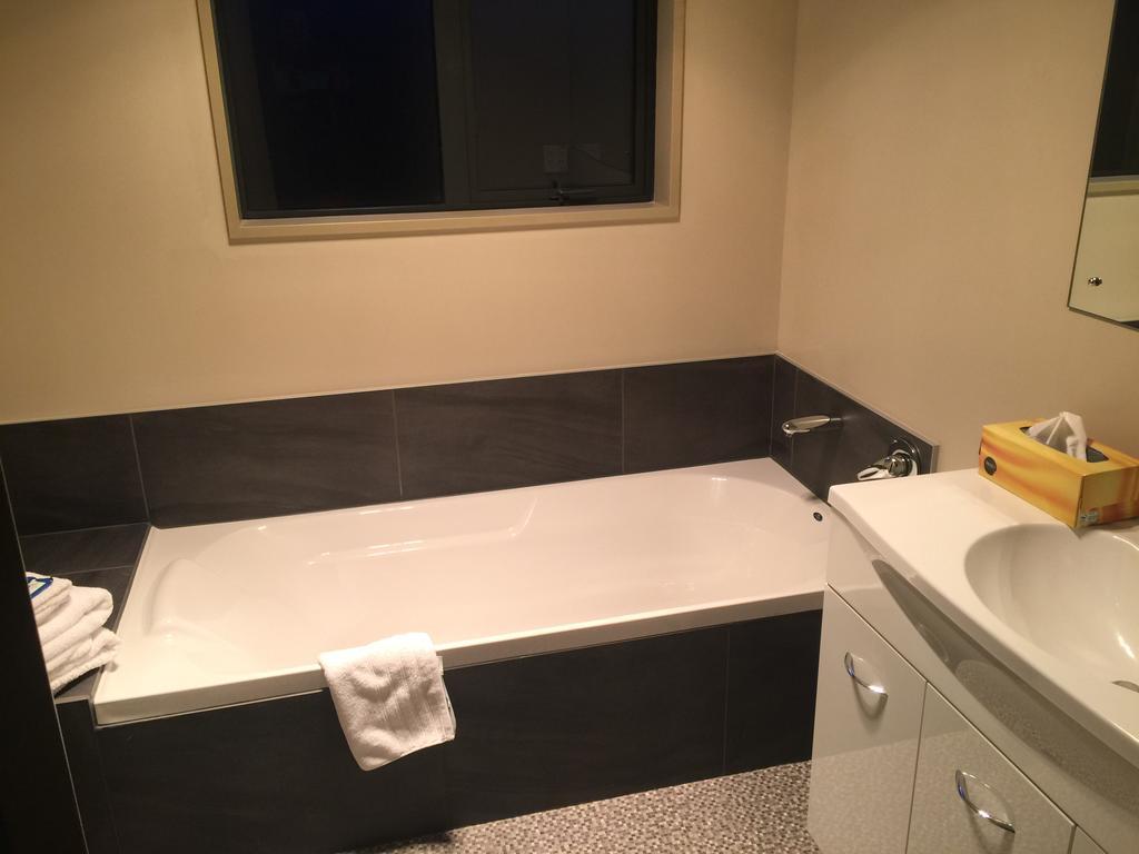 Lawrence Townhouse Accommodation 18A المظهر الخارجي الصورة